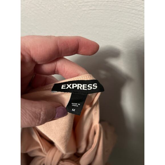 Express Pink Square Neck Eyelet Short Sleeve Rouched Sides Back Bow Size Medium - Picture 10 of 13